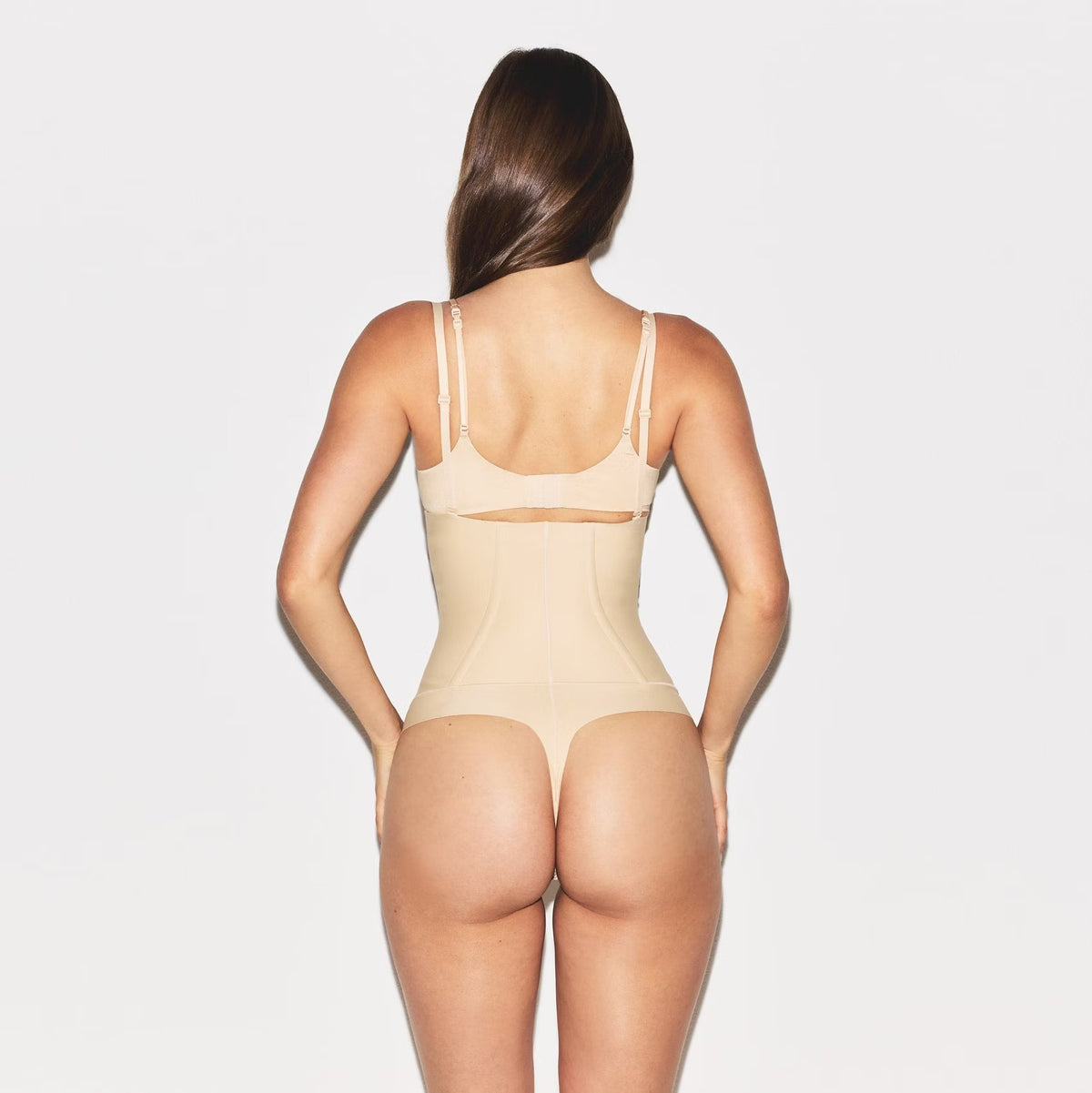 skims body cs waist cincher thong