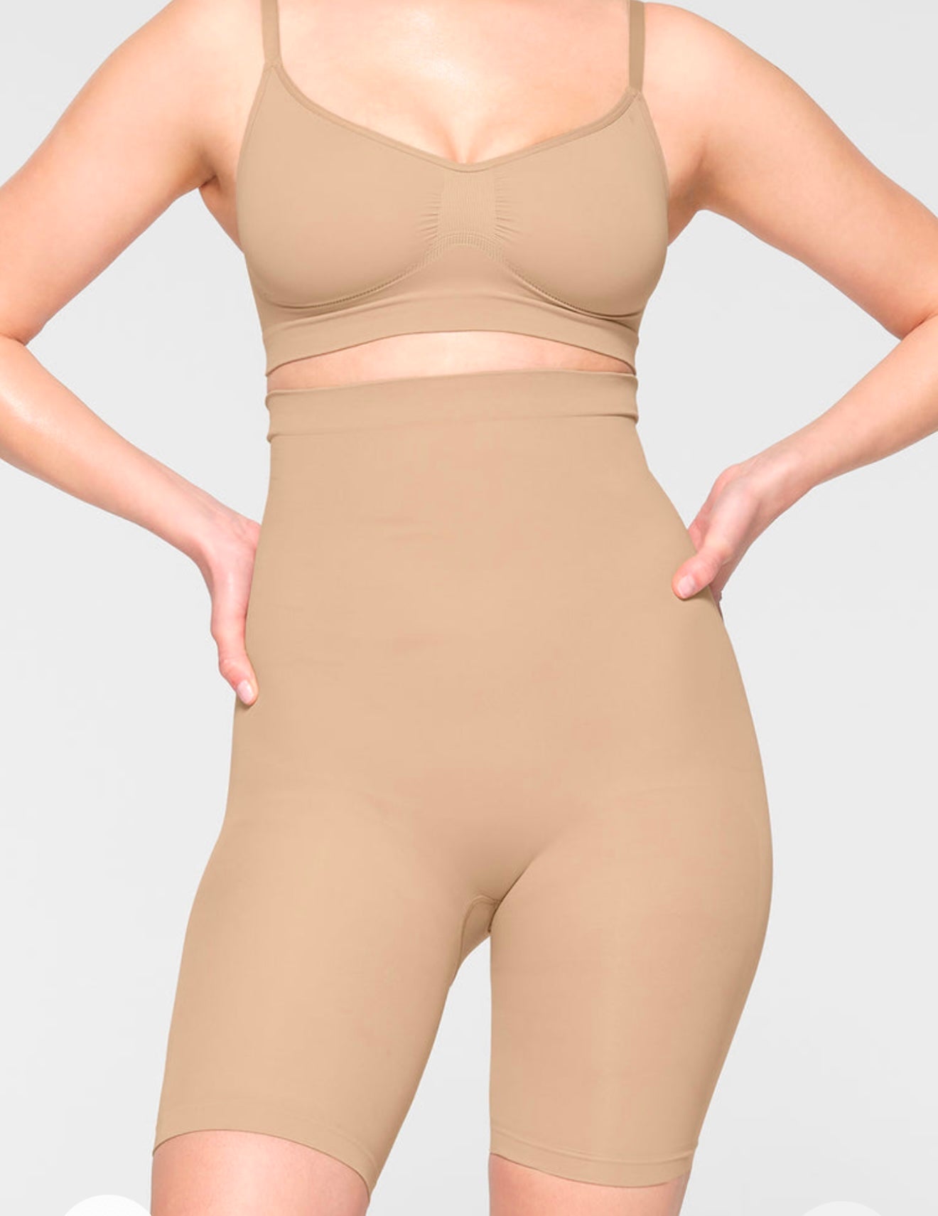 SEAMLESS SCULPT HIGH-WAISTED ABOVE THE KNEE
SHORT SKIMS