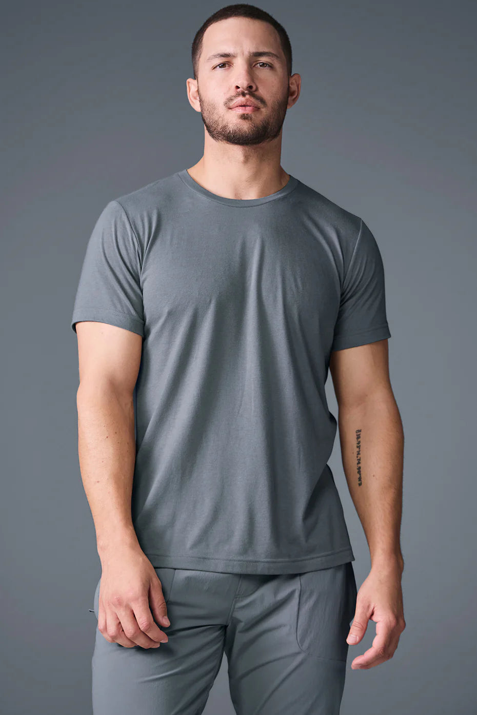 Triump tee Alo Yoga