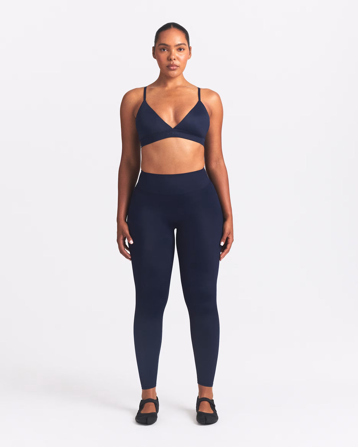 NikeSKIMS shine high-waisted bonded 26'' leggings