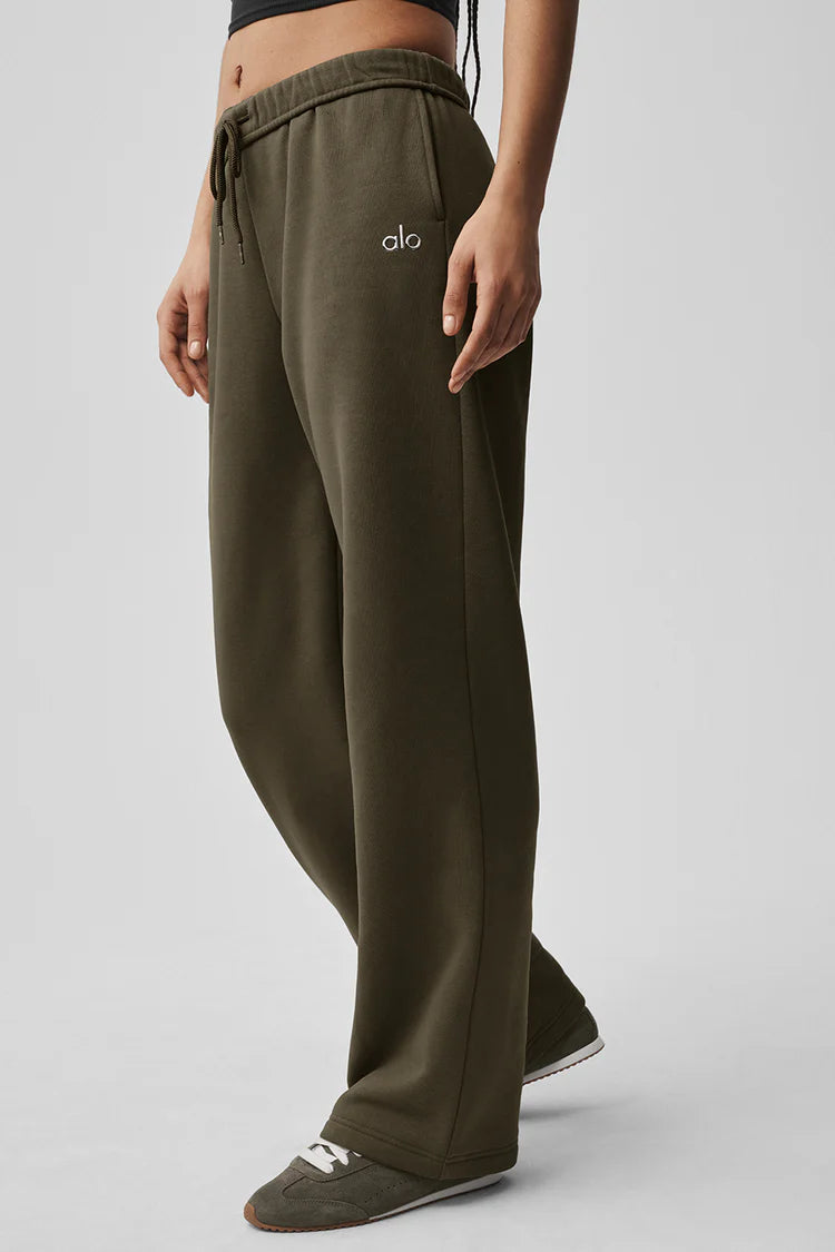 Accolade straight leg sweatpant ALO YOGA