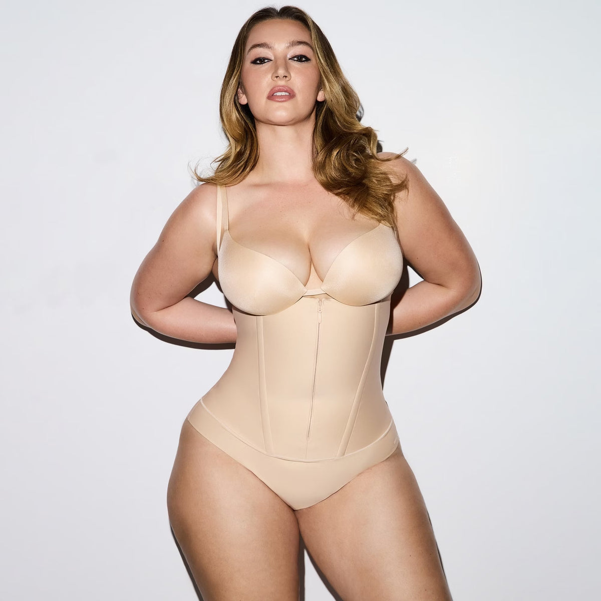 skims body cs waist cincher thong