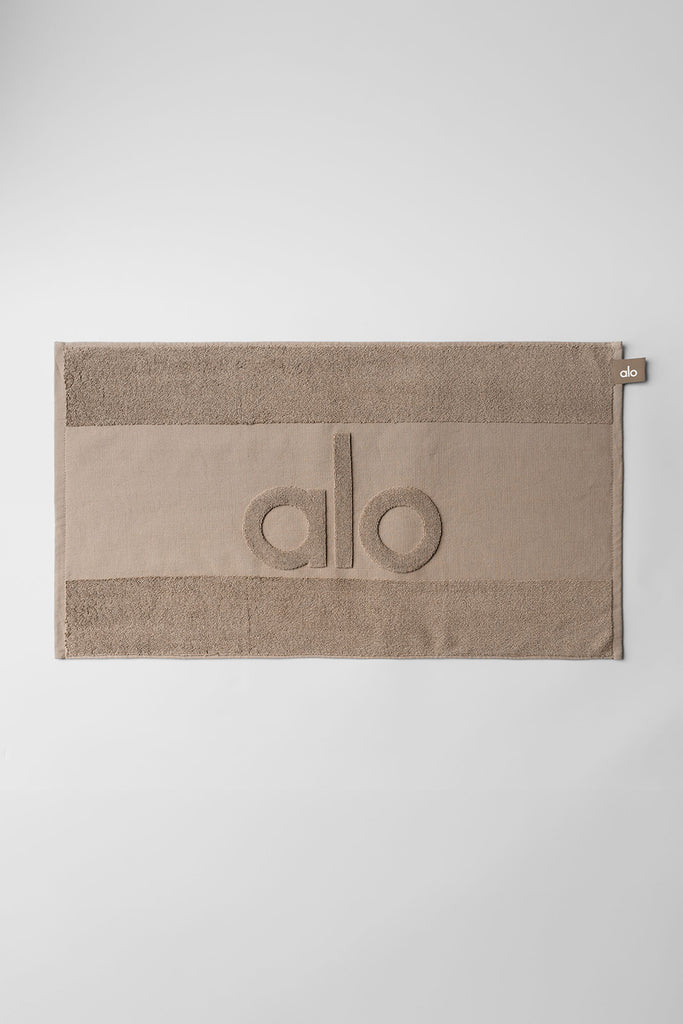 ALO Keep it cool gym towel