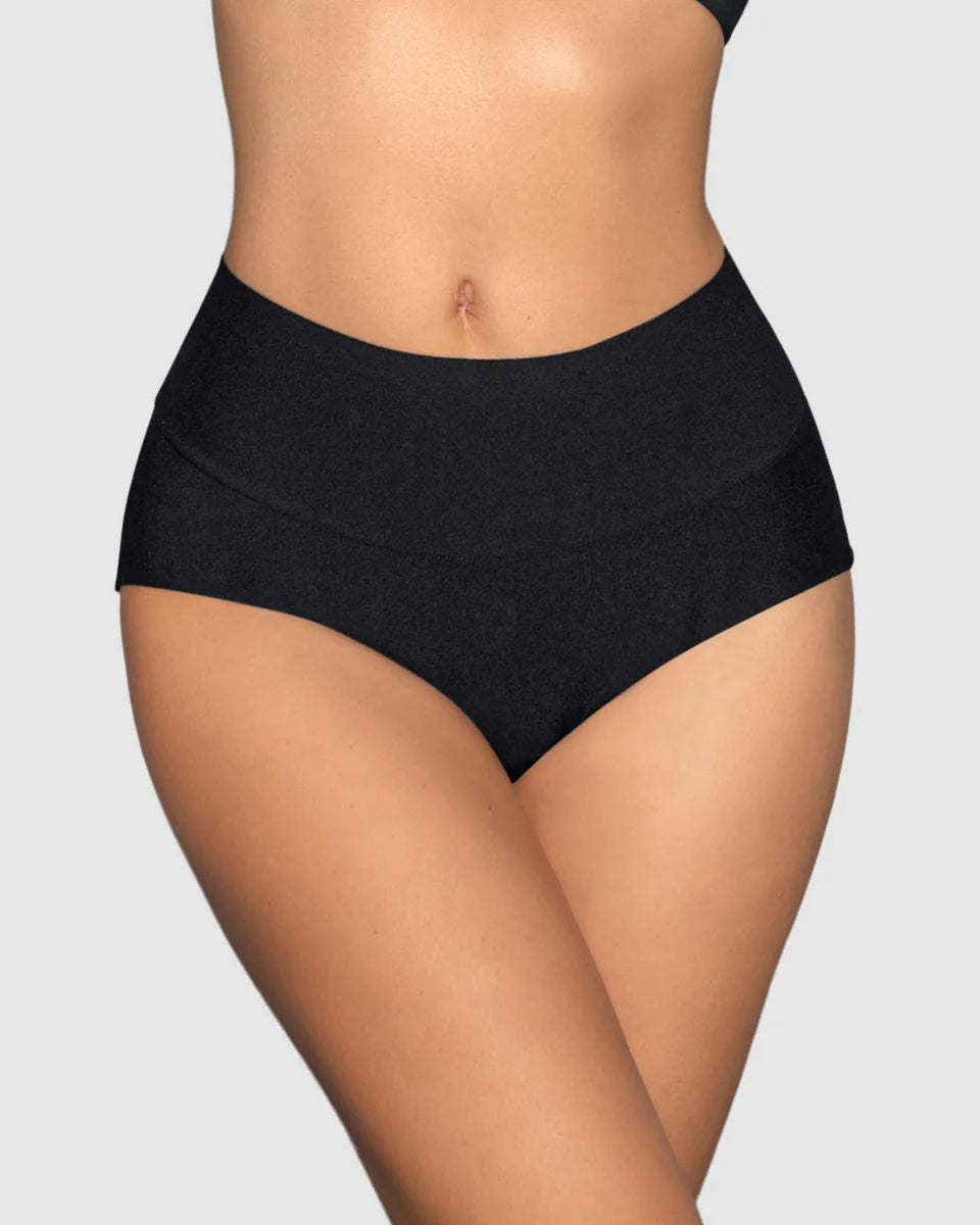 092045 Panty clásico tiro alto de control fuerte de abdomen LEONISA