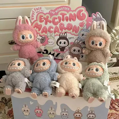 Labubu exciting macaron llavero