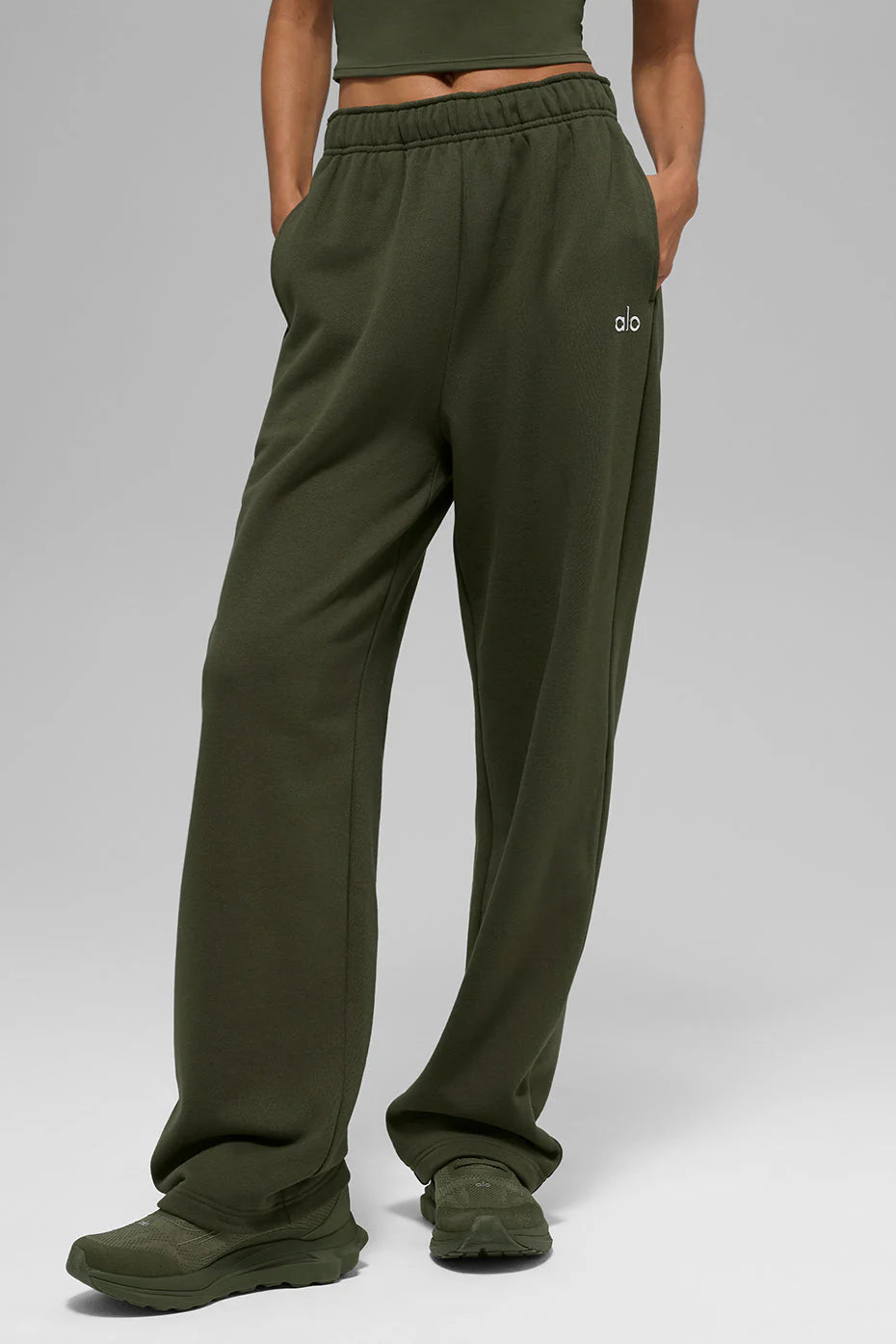 Accolade straight leg sweatpant ALO YOGA