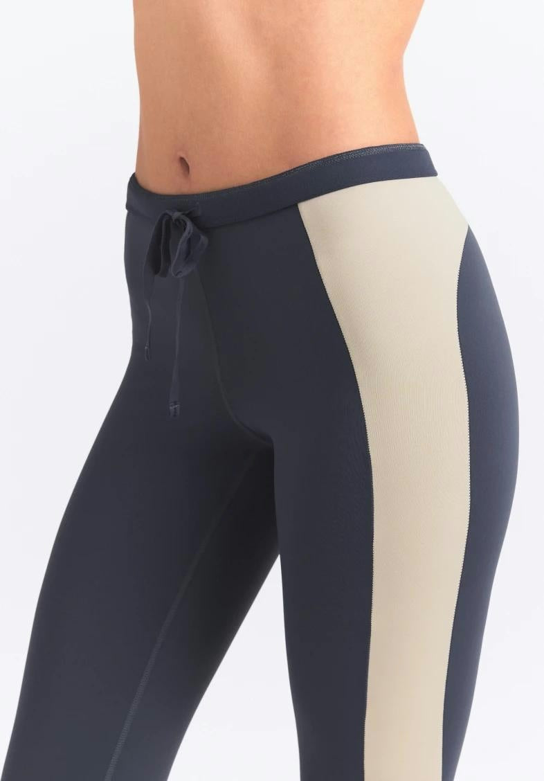 Nikeskims Matte shine mix 29'' legging