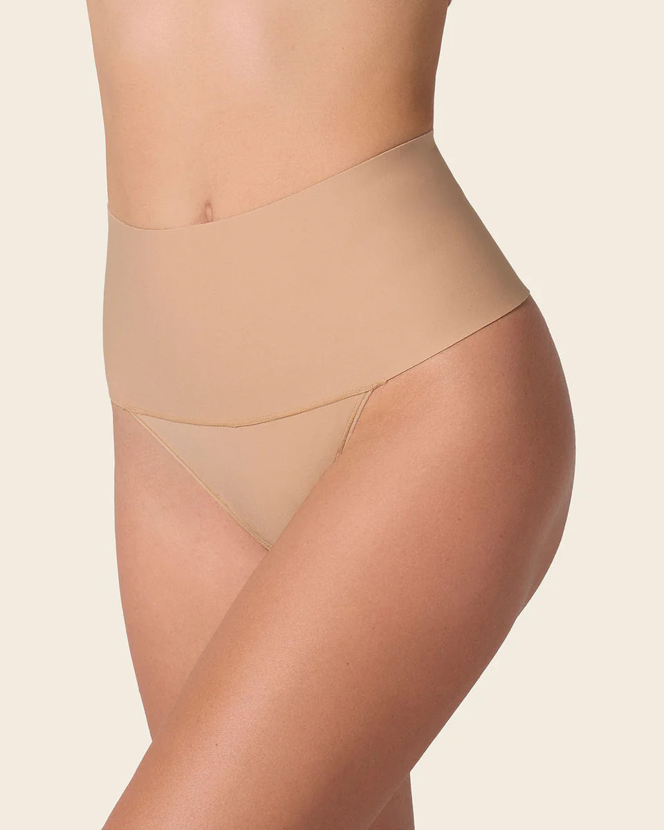 092046 Panty faja brasilera, fajón ancho de compresión tiro alto LEONISA