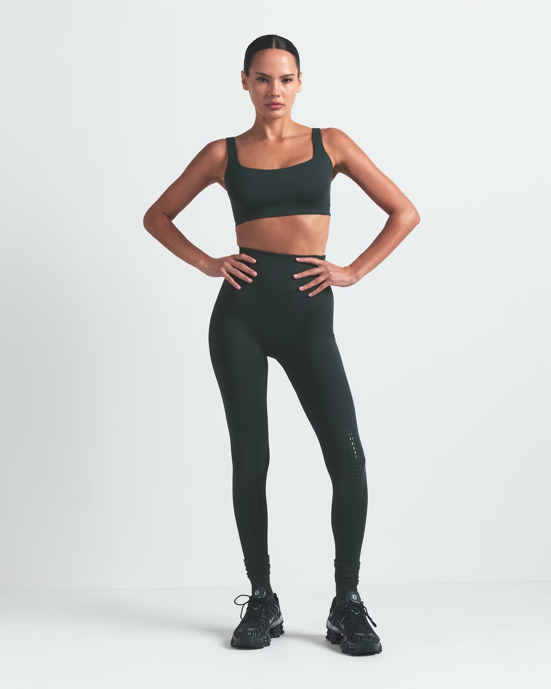 NikeSKIMS high waisted 26 knee grip leggings