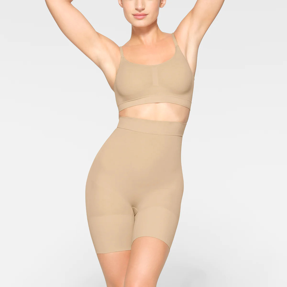 EVERYDAY SCULPT HIGH-WAISTED MID THIGH SHORT SKIMS