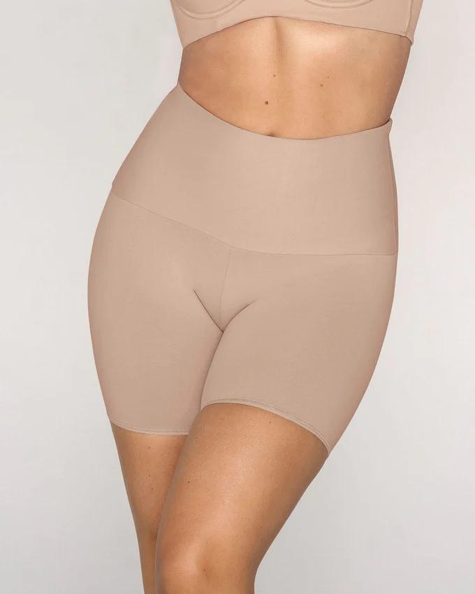 Short de control de abdomen y cintura que disimula la celulitis LEONISA 012925